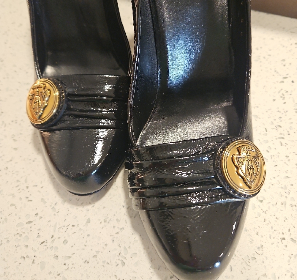 Gucci Black Heels with Gold Emblem - Picture 6 of 14